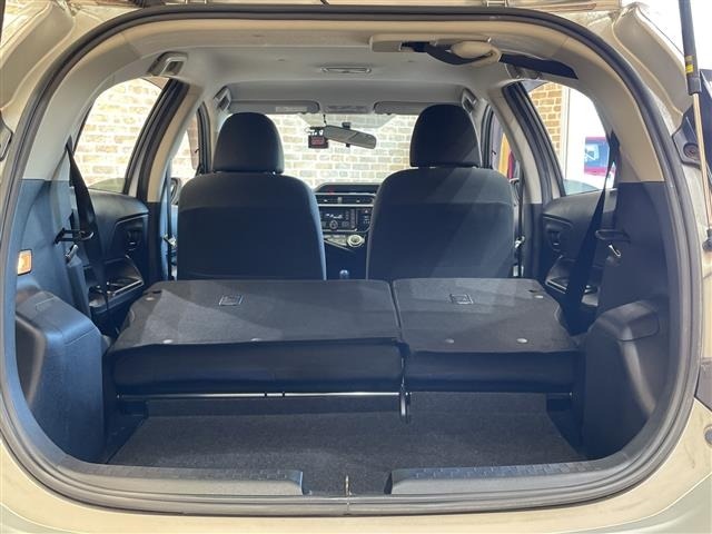 Toyota AQUA 2015 8357879-11