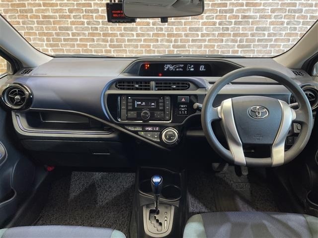 Toyota AQUA 2015 8357879-14