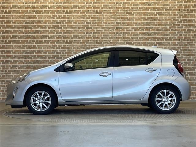 Toyota AQUA 2015 8357879-22