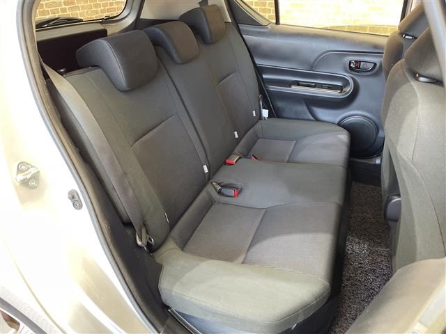 Toyota AQUA 2015 8357879-8