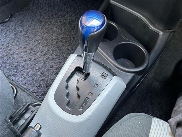 Toyota AQUA 2013 8357880-11