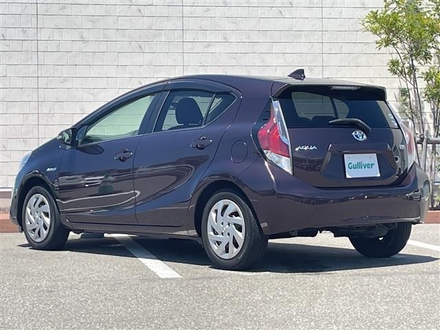 Toyota AQUA 2015 8357886-13
