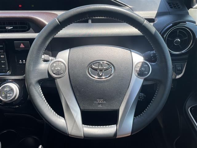 Toyota AQUA 2015 8357886-18
