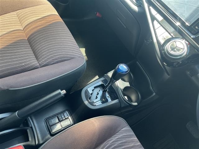 Toyota AQUA 2015 8357886-2