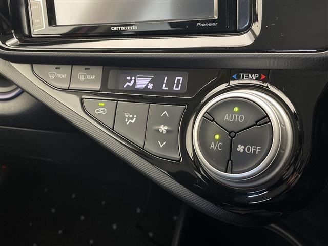 Toyota AQUA 2015 8357888-10