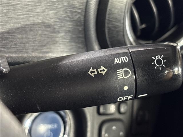 Toyota AQUA 2014 8357890-12