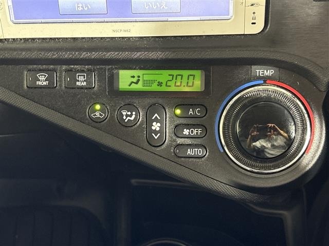 Toyota AQUA 2014 8357890-7