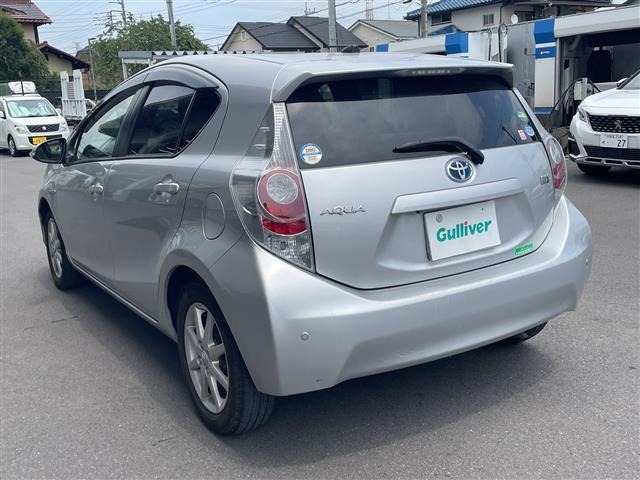 Toyota AQUA 2012 8357892-13