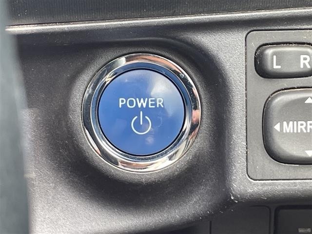 Toyota AQUA 2012 8357892-8