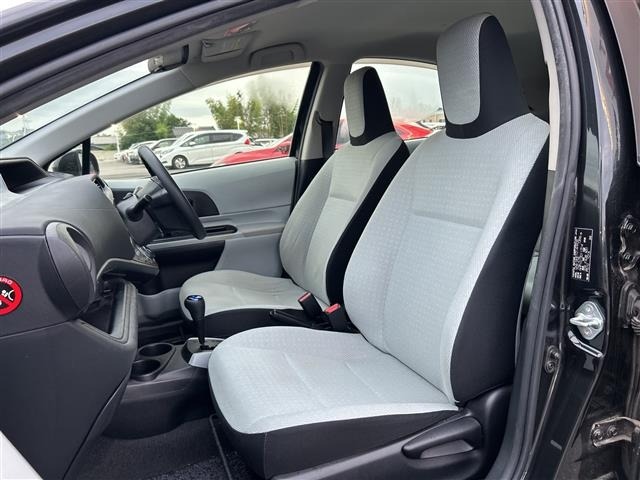 Toyota AQUA 2012 8357894-6