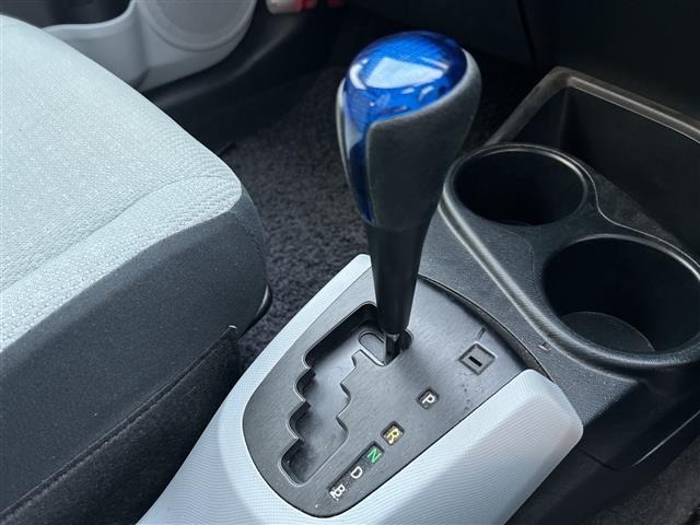 Toyota AQUA 2012 8357894-7