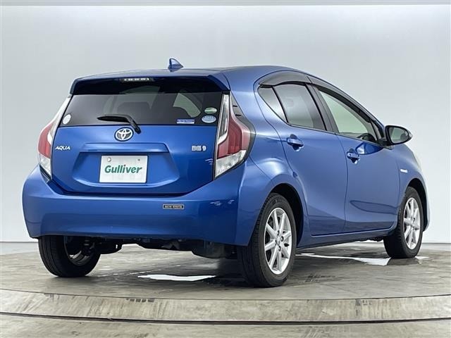 Toyota AQUA 2016 8357897-11
