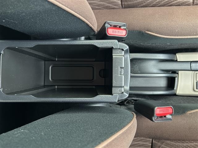 Toyota AQUA 2014 8357898-10