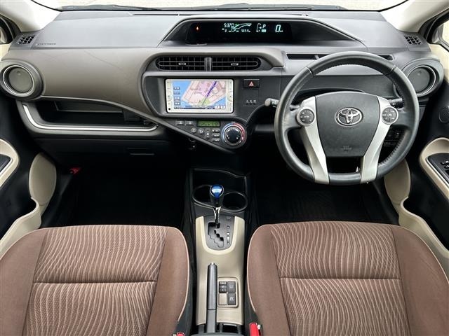 Toyota AQUA 2014 8357898-14