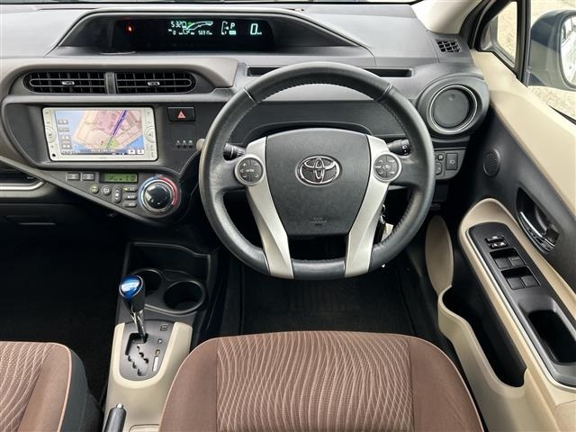 Toyota AQUA 2014 8357898-15