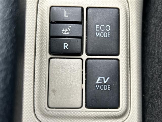 Toyota AQUA 2014 8357898-3