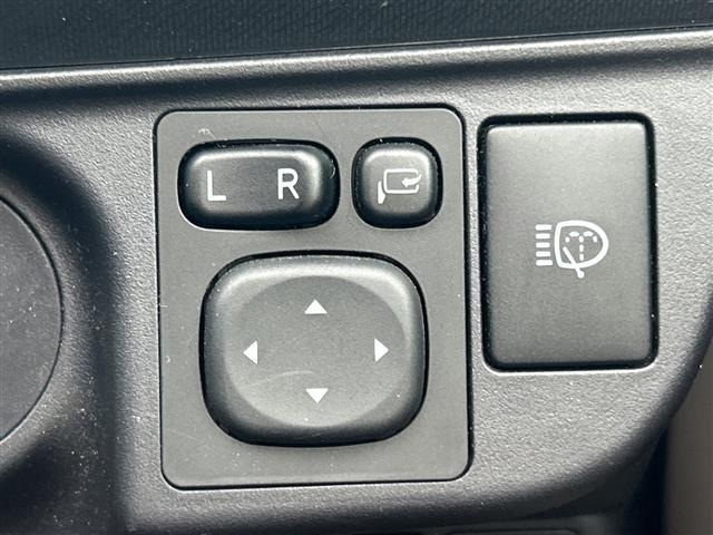 Toyota AQUA 2014 8357898-8