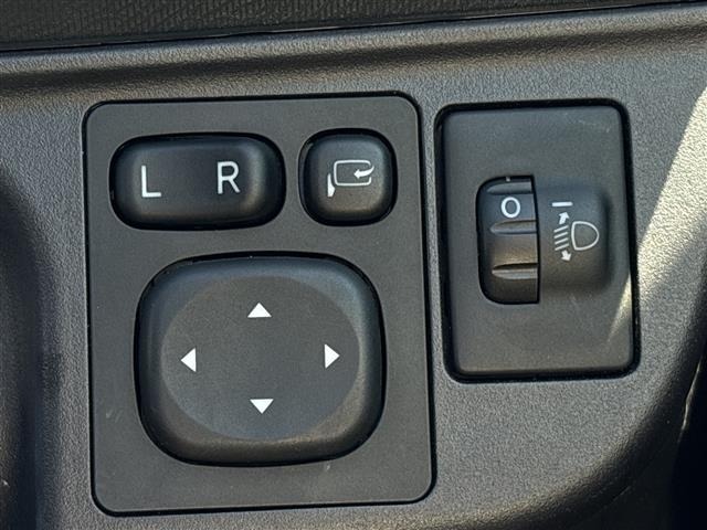 Toyota AQUA 2015 8357899-12