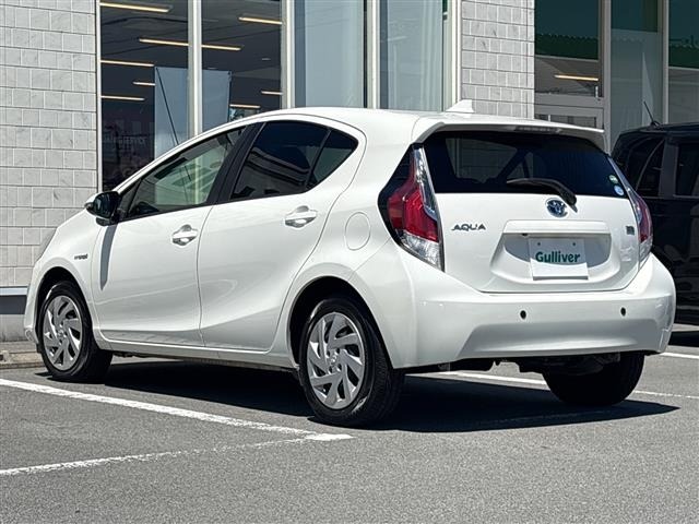 Toyota AQUA 2015 8357899-13
