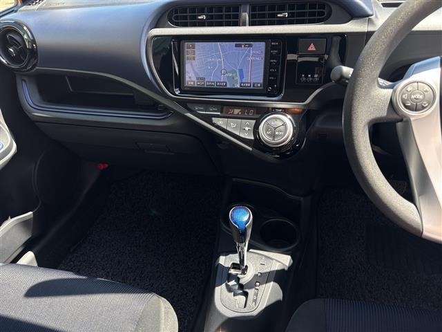 Toyota AQUA 2015 8357899-19