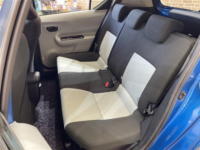 Toyota AQUA 2013 8357903-12
