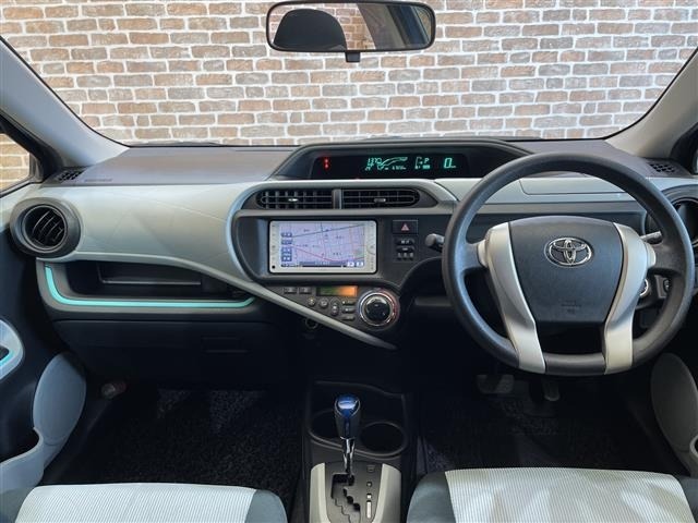 Toyota AQUA 2013 8357903-14