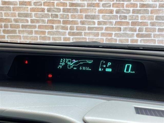 Toyota AQUA 2013 8357903-15