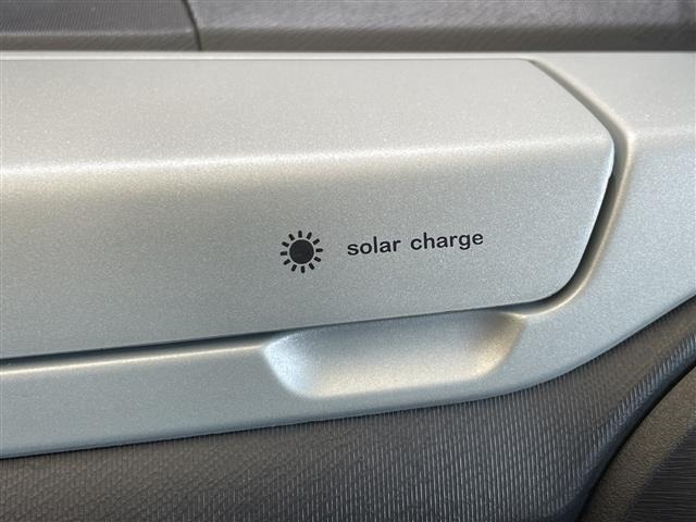 Toyota AQUA 2013 8357903-3