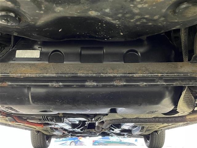 Toyota AQUA 2014 8357904-13