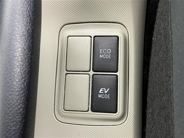 Toyota AQUA 2014 8357904-4