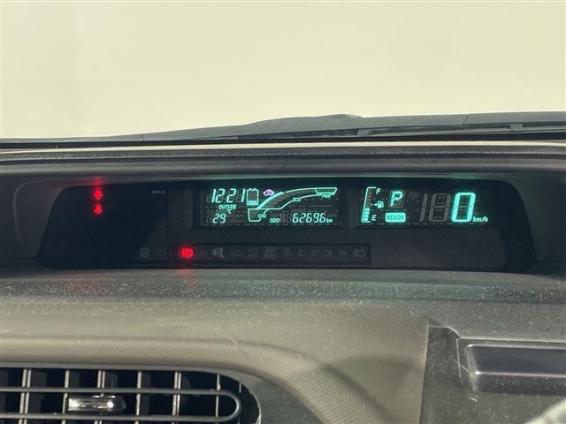Toyota AQUA 2012 8357909-11