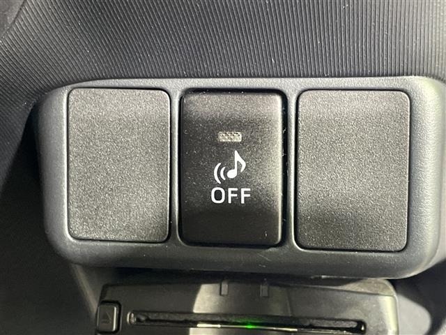 Toyota AQUA 2012 8357909-9