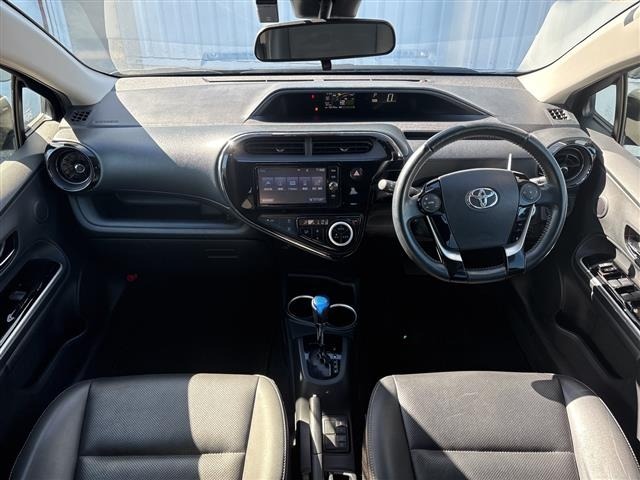 Toyota AQUA 2017 8357910-14