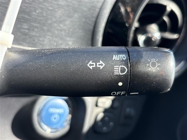 Toyota AQUA 2017 8357910-8