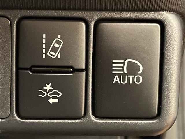 Toyota AQUA 2018 8357911-1