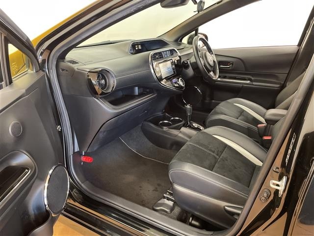Toyota AQUA 2018 8357911-2