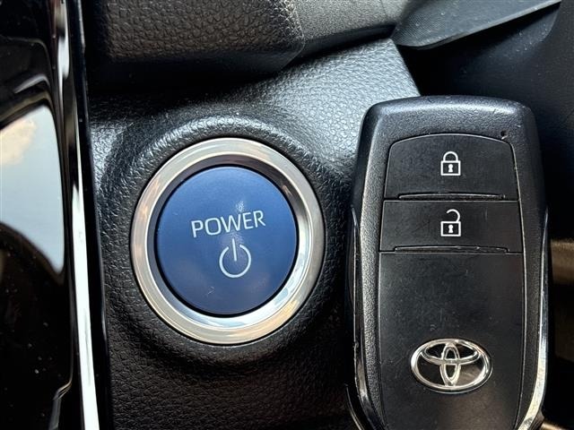 Toyota AQUA 2021 8357912-8
