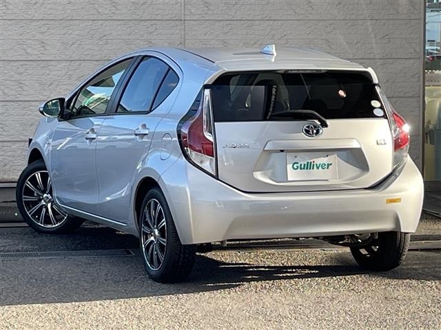 Toyota AQUA 2015 8357915-13