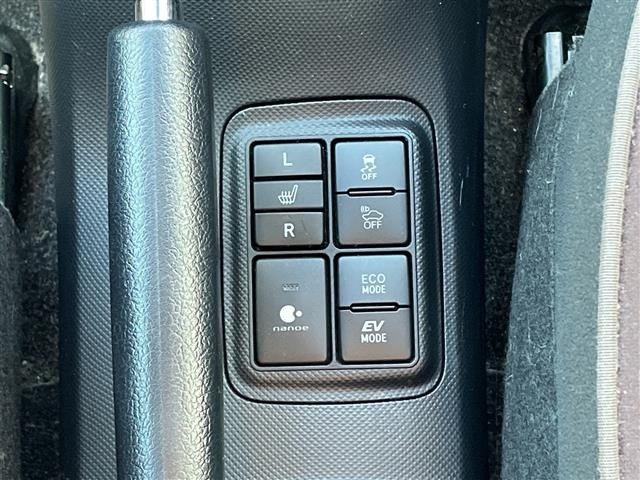Toyota AQUA 2015 8357915-9