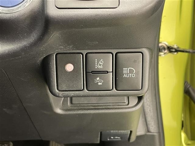 Toyota AQUA 2015 8357920-1