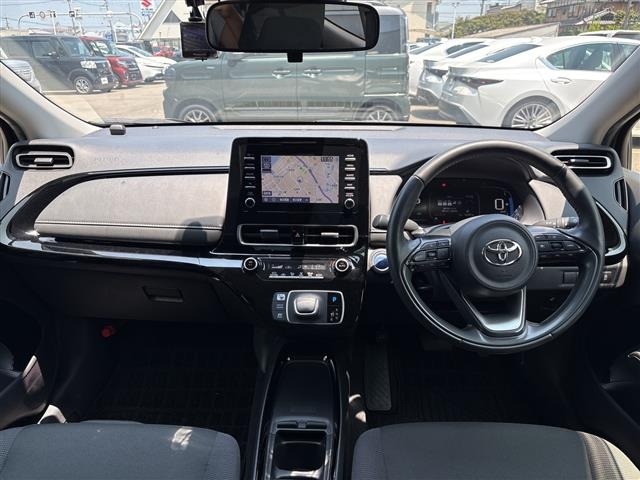 Toyota AQUA 2022 8357925-7