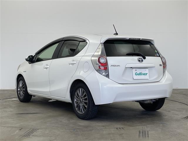 Toyota AQUA 2013 8357934-13