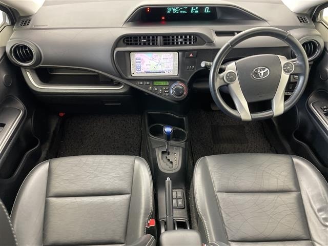 Toyota AQUA 2013 8357934-14