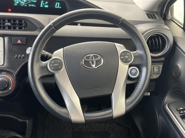 Toyota AQUA 2013 8357934-18