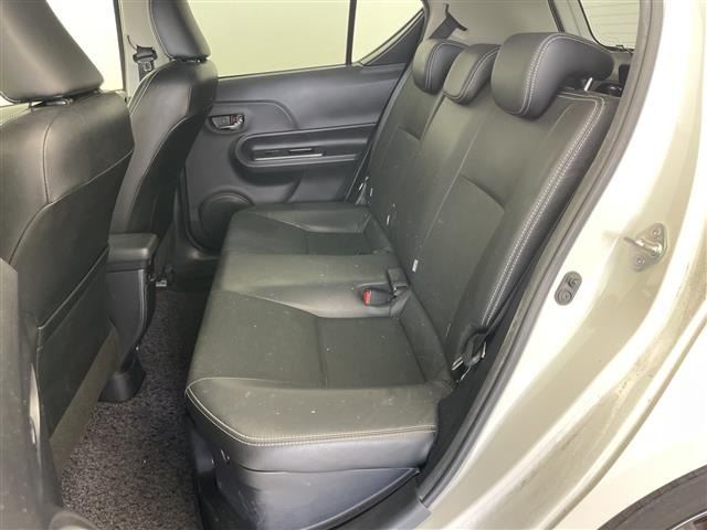 Toyota AQUA 2013 8357934-8