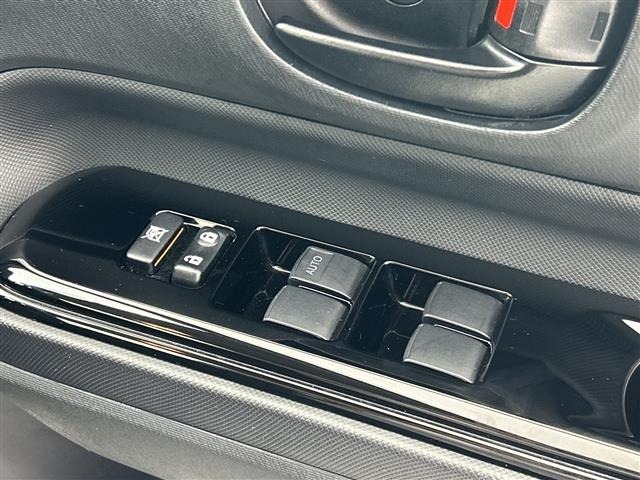 Toyota AQUA 2017 8357937-4