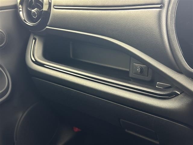 Toyota AQUA 2017 8357937-6
