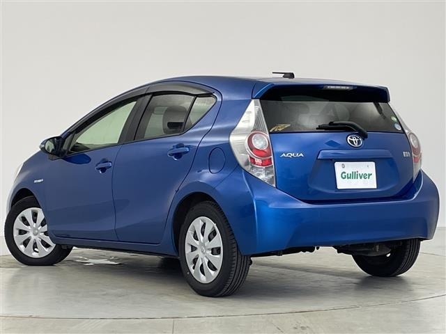 Toyota AQUA 2012 8357938-13