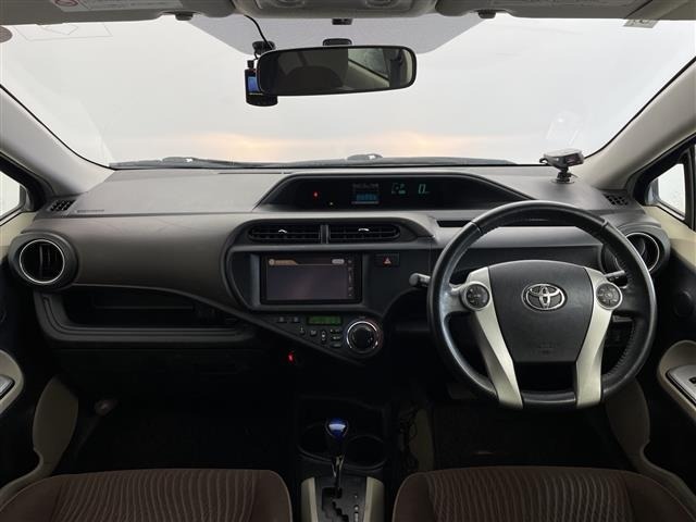 Toyota AQUA 2012 8357938-14