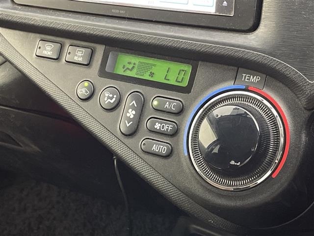 Toyota AQUA 2012 8357938-21